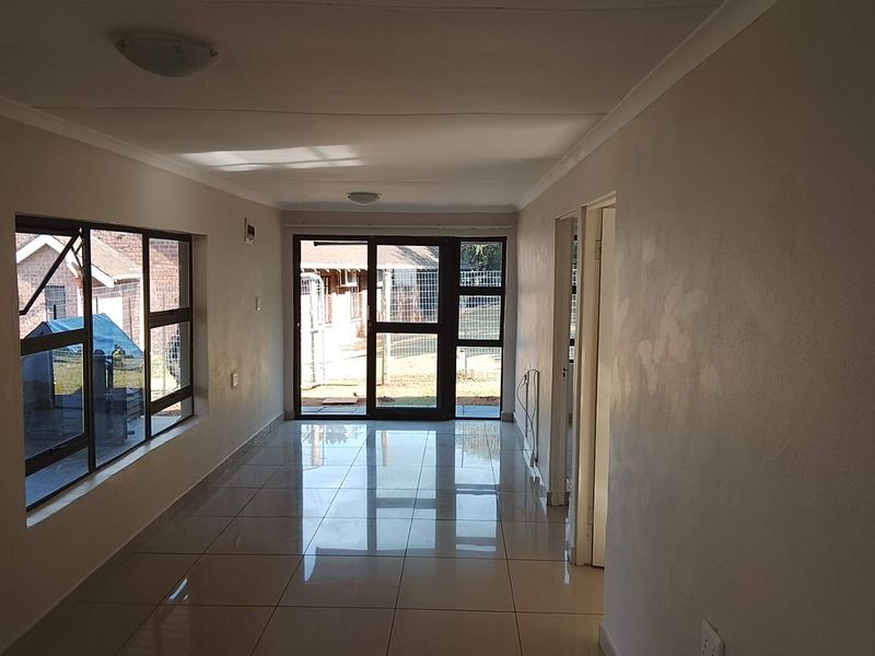 🏡 Modern 2-Bedroom Garden Flat to Rent in Oak Park, Ferncliffe | Pet-Friendly | Utilities Included. Available Immediately or from 1 August - Photo 5