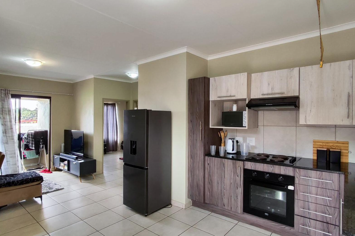 Two-bedroom apartment for Sale - Photo 3