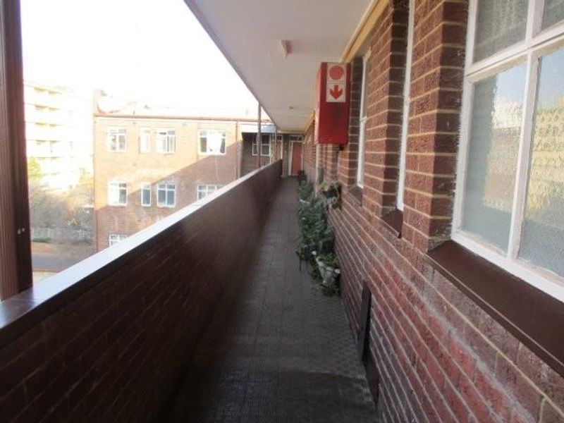 1.5 BEDROOM FLAT TO RENT IN SUNNYSIDE - Photo 5