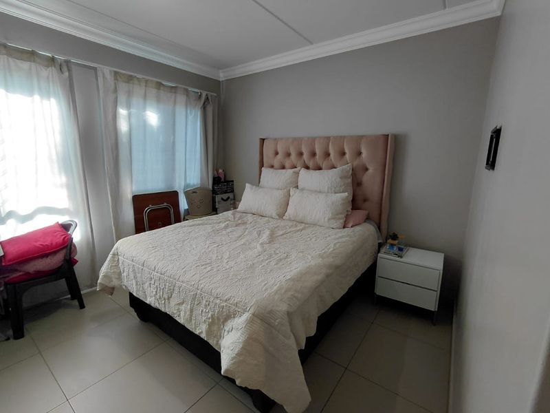 Charming 2-Bedroom Apartment in Birchwood Village - Photo 7