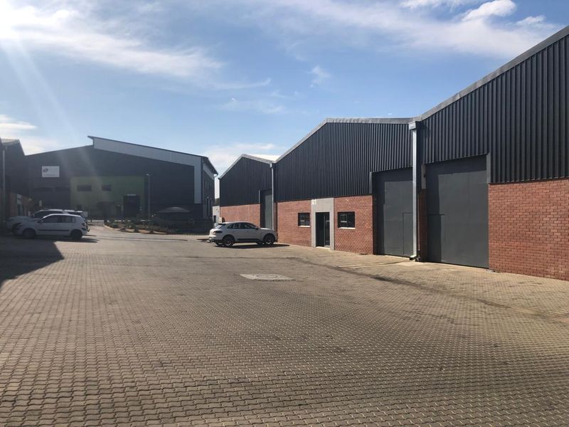 Industrial Office Space Available for Immediate Lease in Cosmo Business Park - Photo 4