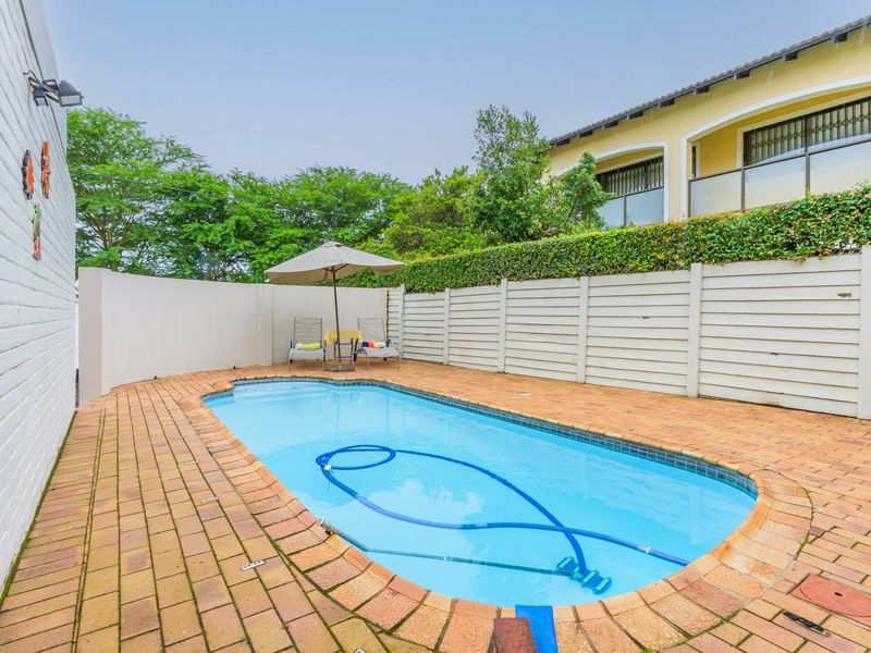 Position Position Position!!  100 Meters to Umhlanga Village - Photo 6