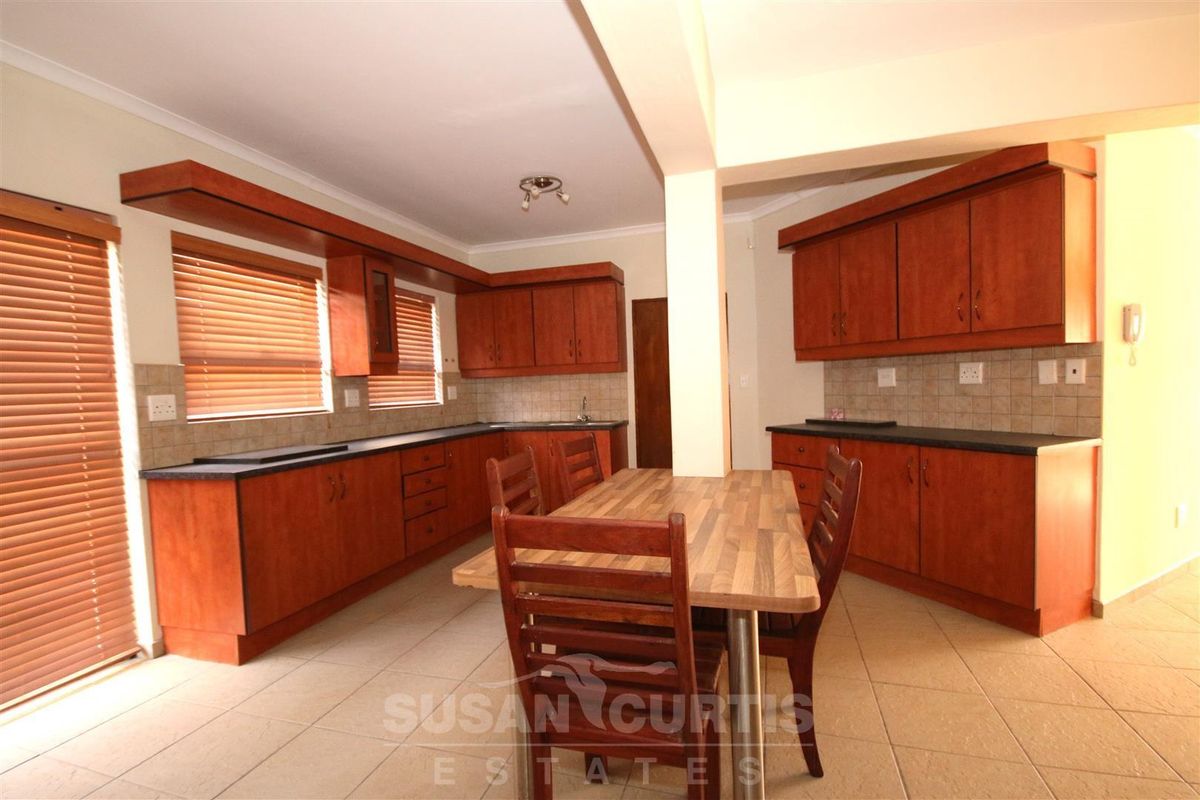SPACIOUS HOLIDAY HOME WITH SEMI SEA VIEW - Photo 2