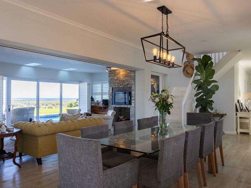 Sophisticated Luxury Living on the Slopes of Noordhoek Mountain - Photo 7