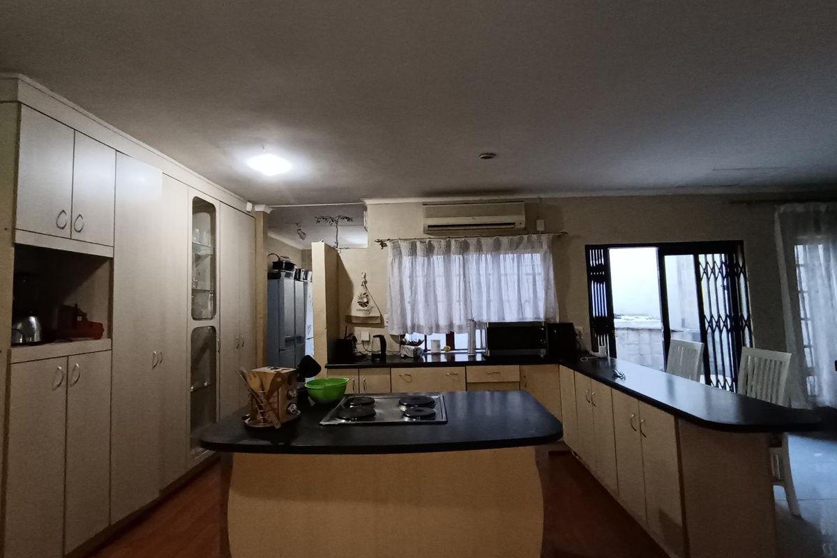 Ideal Starter Home or Downsizer in Dan Pienaar - Photo 2