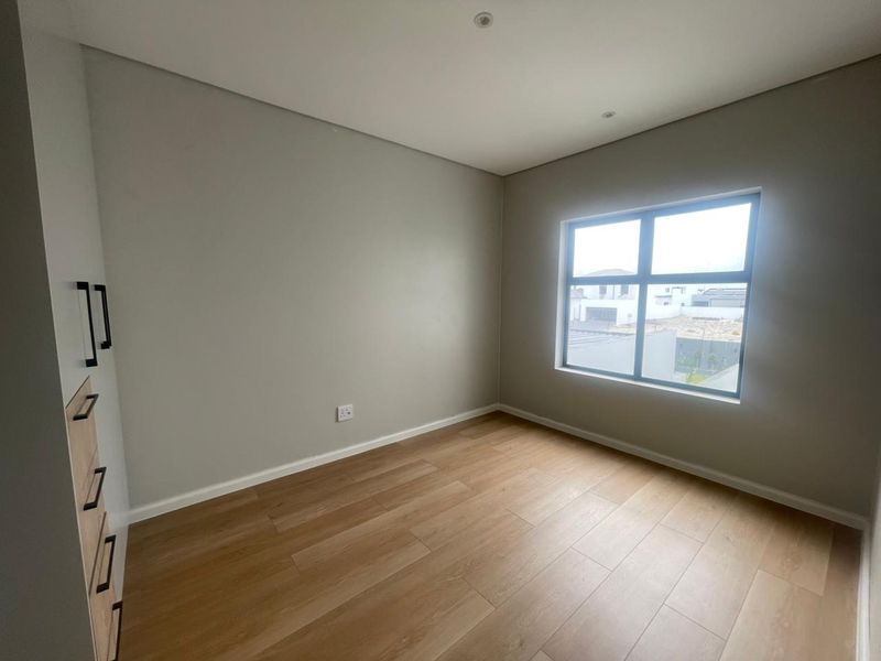 Brand New Family Home - Photo 10