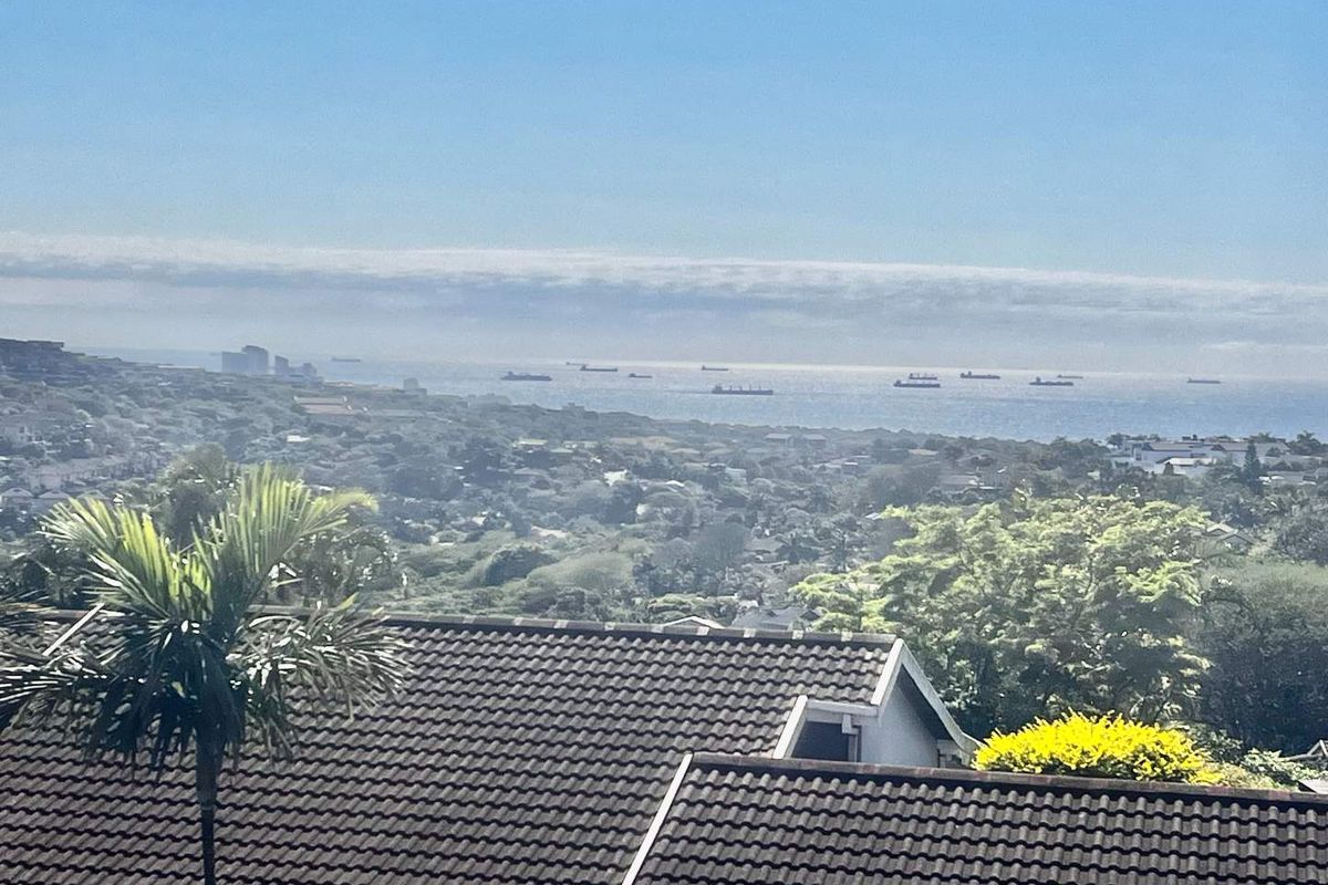 HENDRA - 3 BEDROOM SIMPLEX WITH STUNNING VIEWS - Photo 3