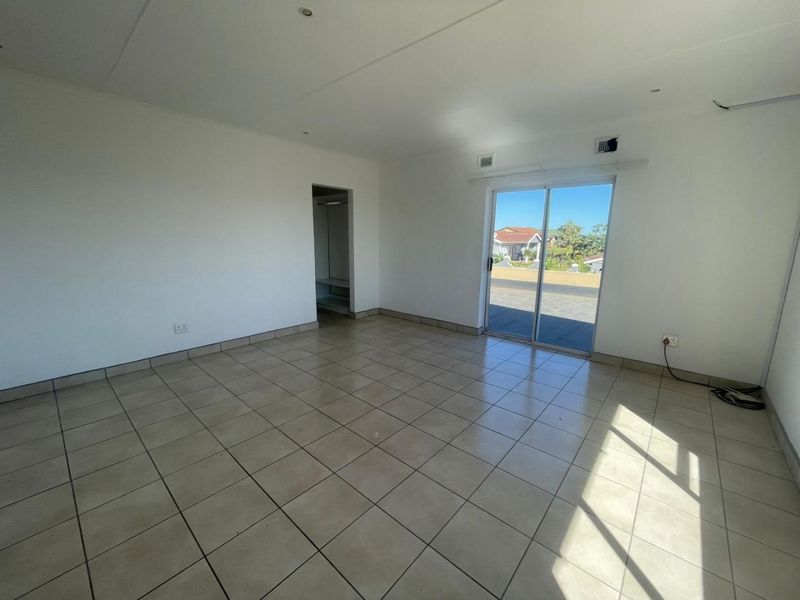 4 bedroom Duplex - Photo 2