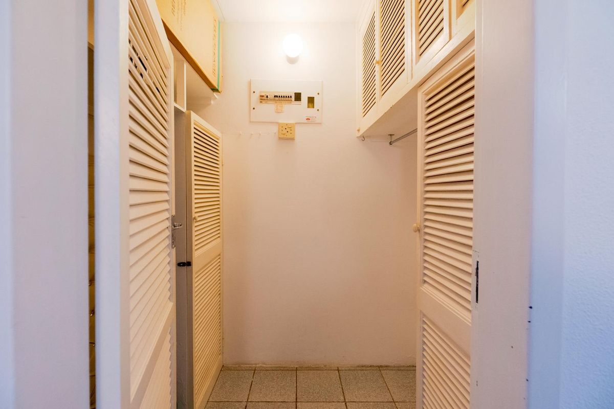 Picture perfect furnished studio apartment in Warner Beach, where everyday living feels like a getaway. - Photo 2
