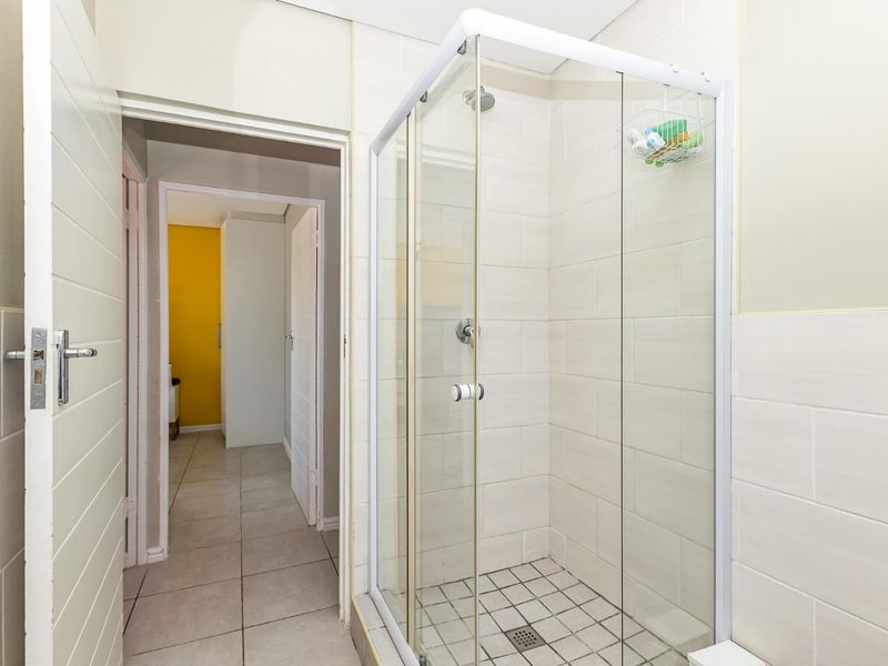 SMART GROUND FLOOR UNIT - Photo 10