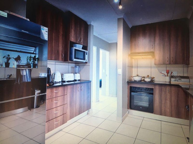 3 Bedroom ground floor unit - Photo 3