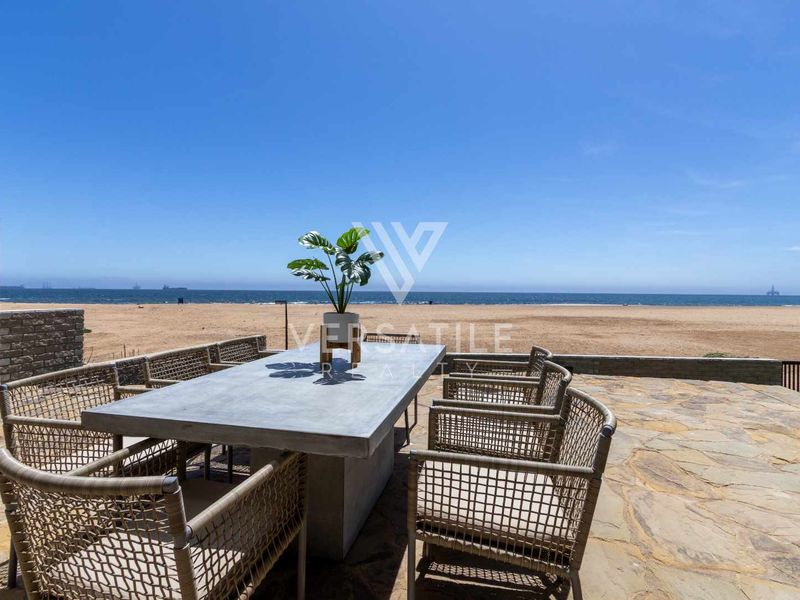 Beachfront House for Sale - Photo 2