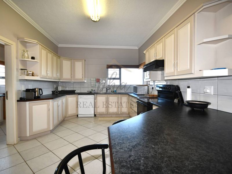 Exceptional Double-Story Beachfront Home with Unobstructed Sea Views - Photo 7