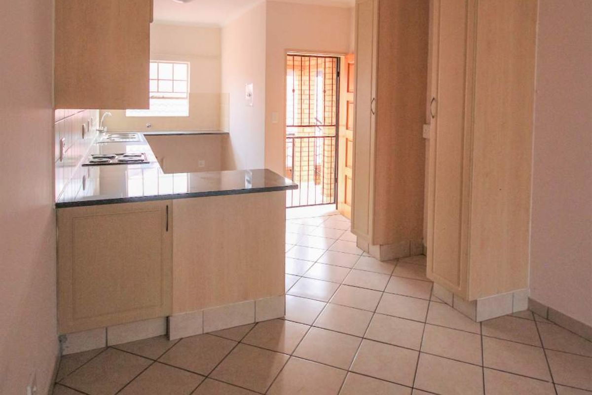 Immediately Available – Load-Shedding Free Area! - Photo 4