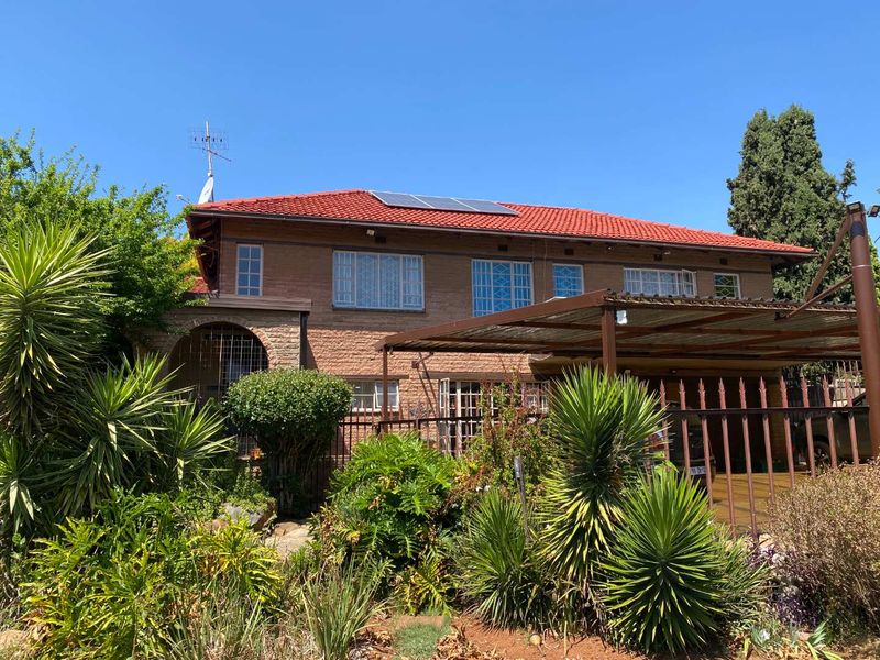 Value Beyond Belief - Home Plus 2 Flatlets - Photo 3