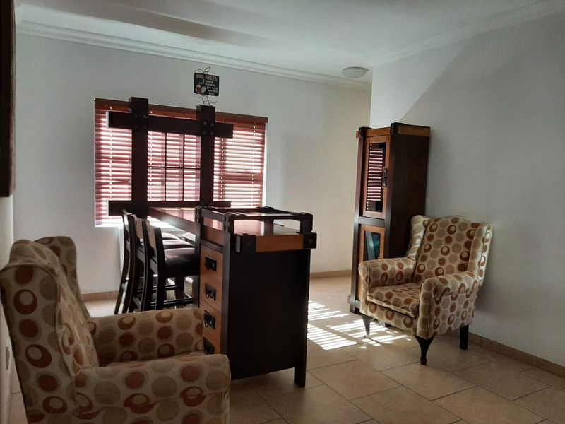 4BEDROOM HOUSE ( BOTH EN-SUITE). - Photo 8