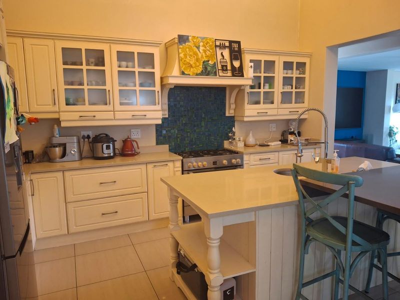 Golf Estate Living - Photo 6