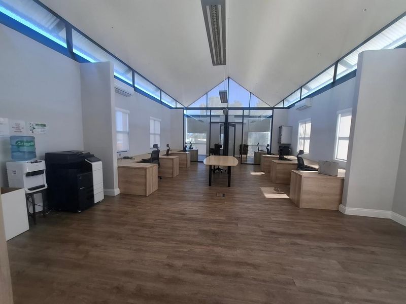 🏢 FOR RENT | WINDHOEK WEST CBD – N$ 70,000/MONTH- - Photo 4