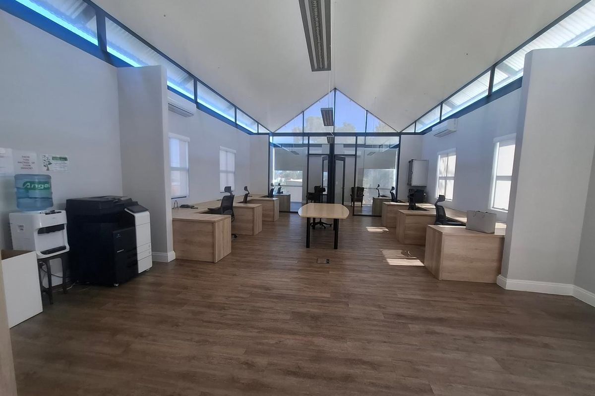 🏢 FOR RENT | WINDHOEK WEST CBD – N$ 70,000/MONTH- - Photo 4