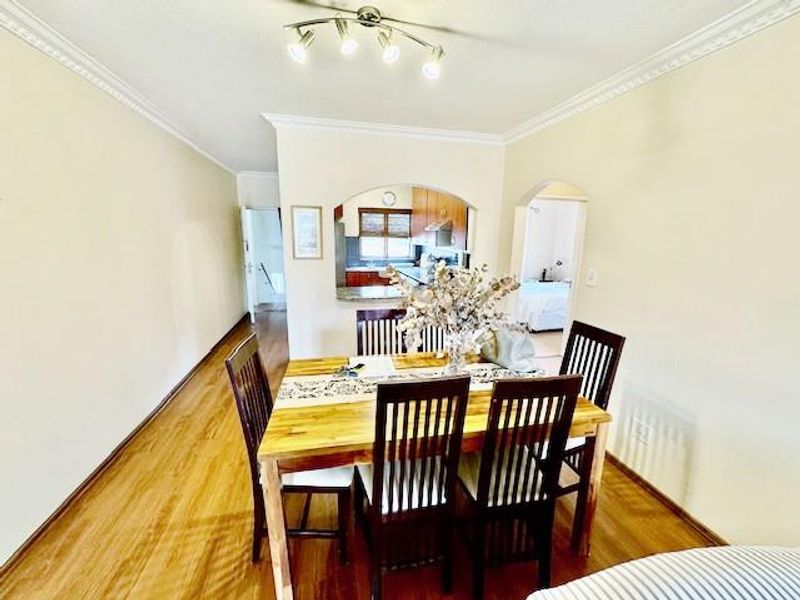 FULLY FURNISHED 2 BED 1 BATH TOWNHOUSE BENMORE - Photo 6