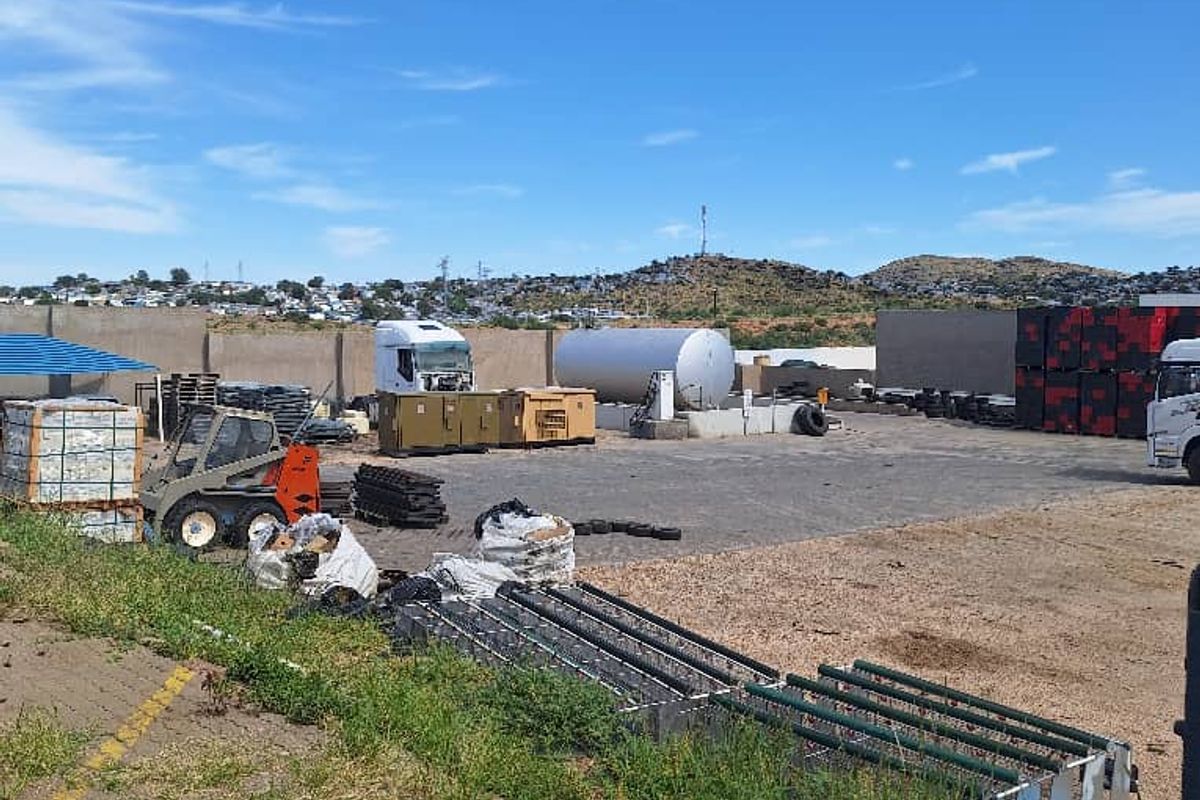 FOR SALE - Industrial property with Warehouses in Lafrenz - Photo 4