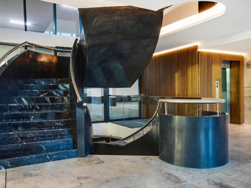 Elevated Elegance - Photo 3