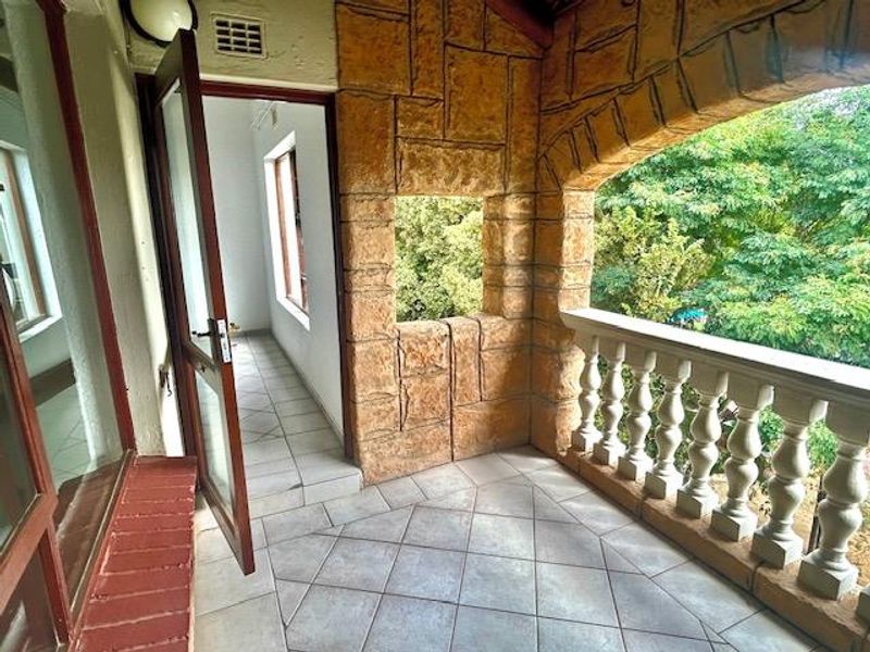 Beautiful Unfurnished One Bedroom apartment in Morningside FOR SALE - Photo 9