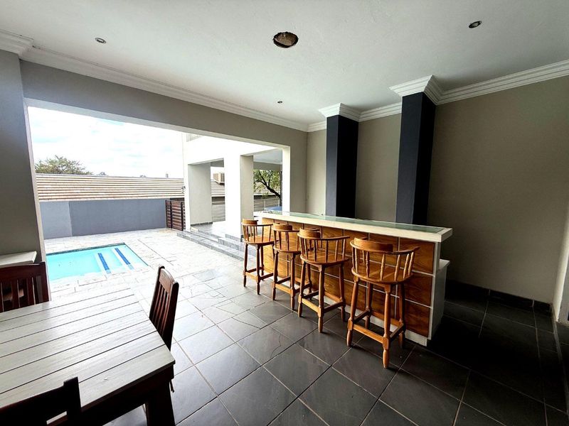 Golf Estate Living at its best - Designed for family and Entertaining - Photo 8