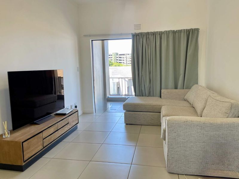 Top Floor 2 Bedroom apartment in Ballito Central - Photo 9