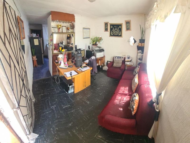 CHARMING 4 BEDROOM FAMILY HOME FOR SALE!!! - Photo 4