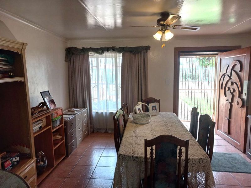 Spacious 3 bedroom home+ spacious 2 bed flat!  Solar Electricity always a great Help! - Photo 6