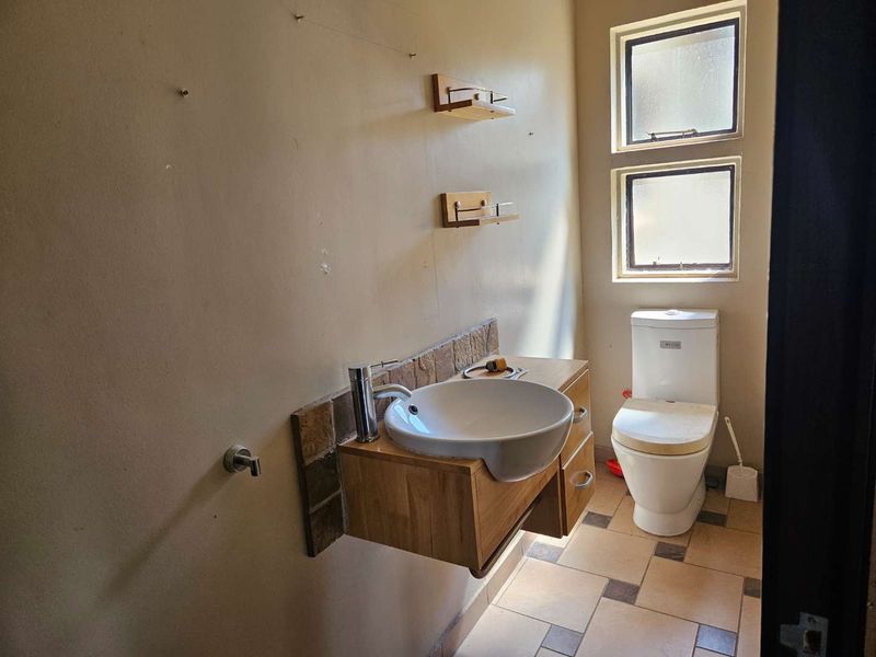 4 bedroom double story house for sale - Photo 10
