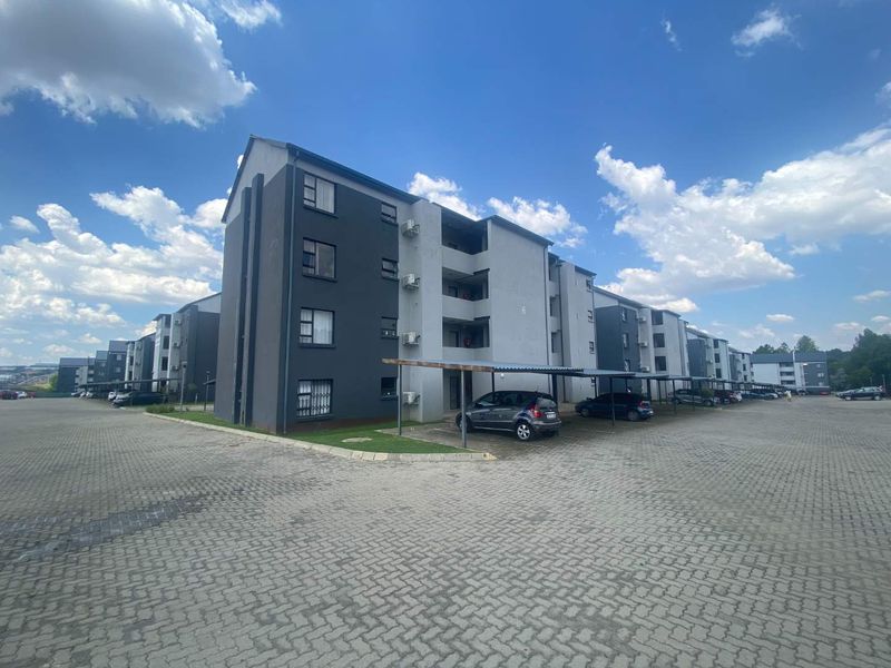 Make It Yours: Inviting 1-Bedroom with Secure Living - Photo 2