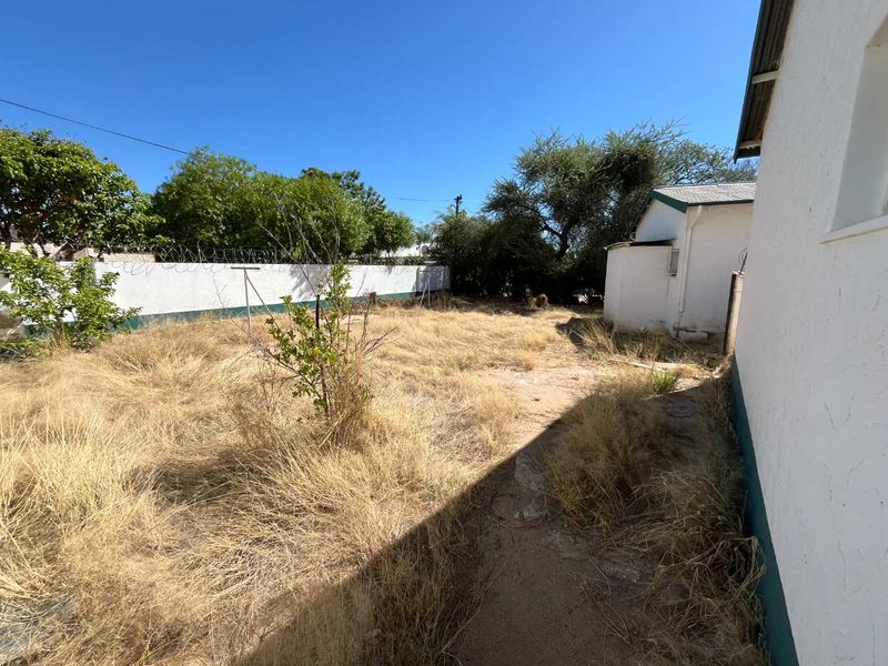 Erf 386 – A Renovator’s Dream With Massive Potential - Photo 10