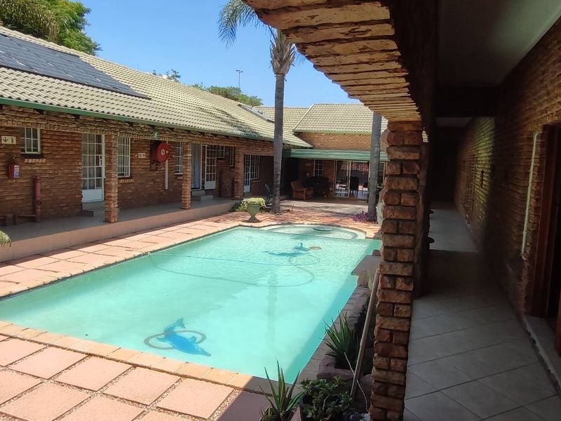 Guest House close to Menlyn Shopping Centre! - Photo 4