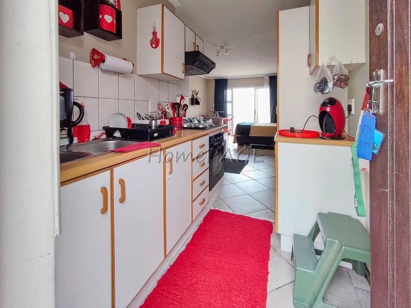 Long Beach, Walvis Bay:  Bachelor unit for sale - Photo 4