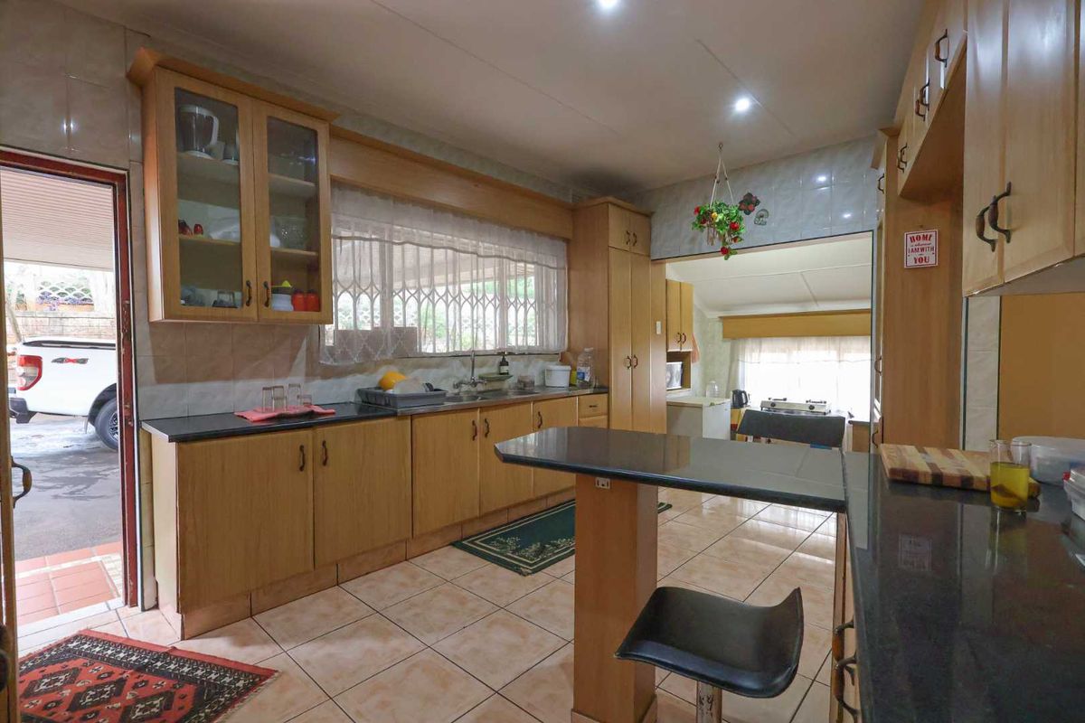 Spacious 4 Bedroom Family Home with Granny Flat – Prime Yellowwood Park Location - Photo 3