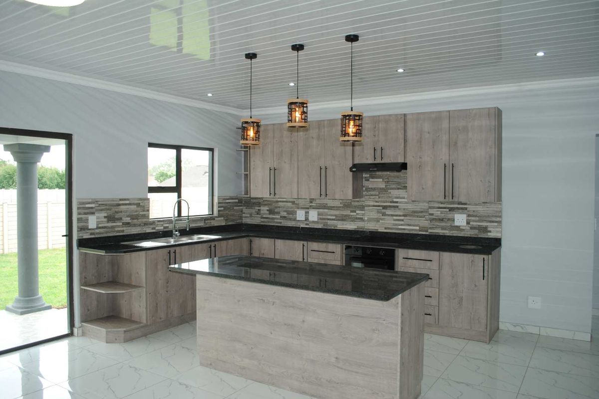 Modern Lovely newly Built home in the center of Riversdal - Photo 4