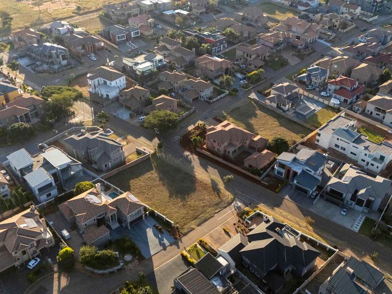 VACANT LAND IN SOUGHT AFTER MAGALIESBERG COUNTRY ESTATE - Photo 6