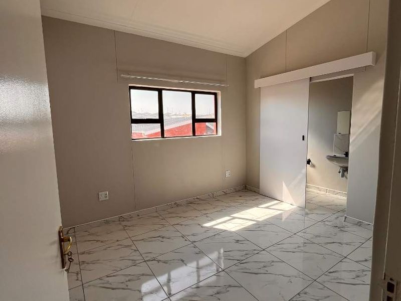 Salvia Court, Otjomuise Extension 10 - Photo 5