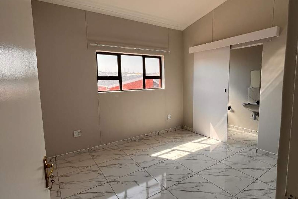 Salvia Court, Otjomuise Extension 10 - Photo 5