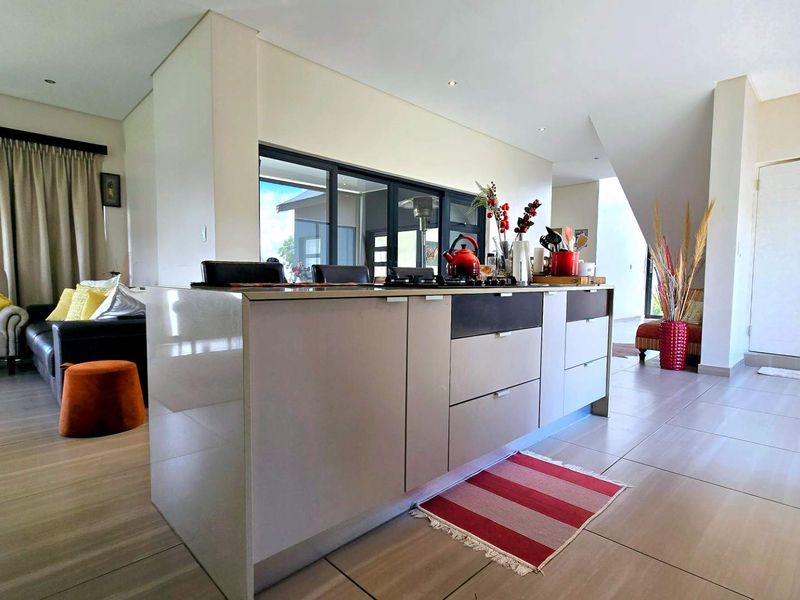 Elegant Double-Storey Home for Sale in The Hills Game Reserve Estate - Photo 6