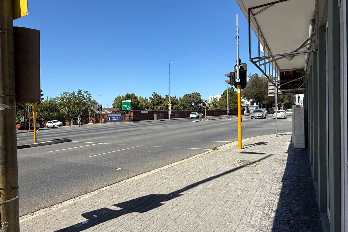 272m2 retail unit to let in Gardens - Photo 4