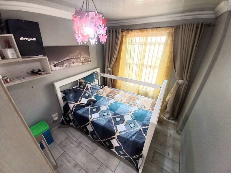 Three bedrooms house for sale in Elandspoort - Photo 10