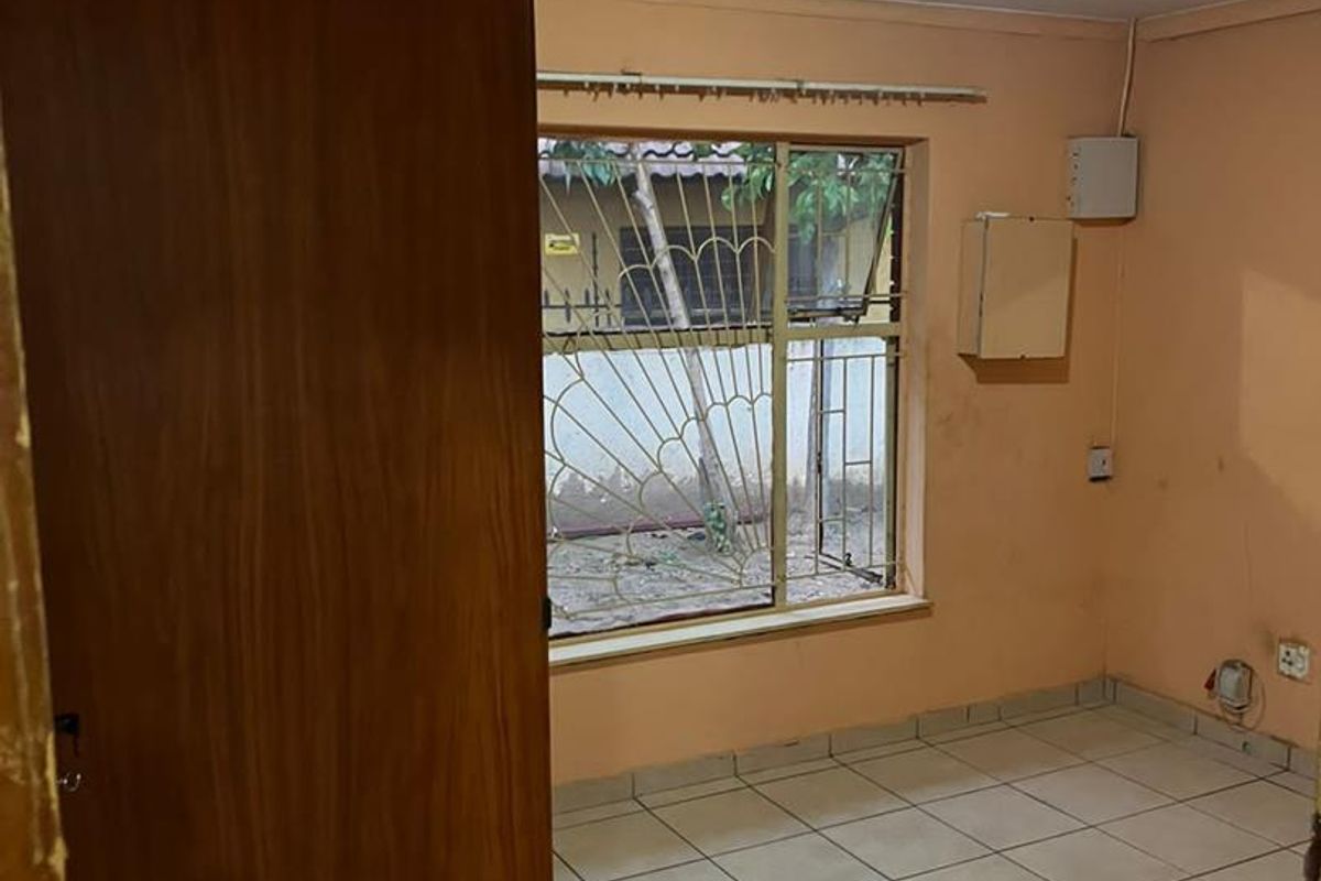 3 bedrooms house for sale in Soshanguve D D - Photo 2