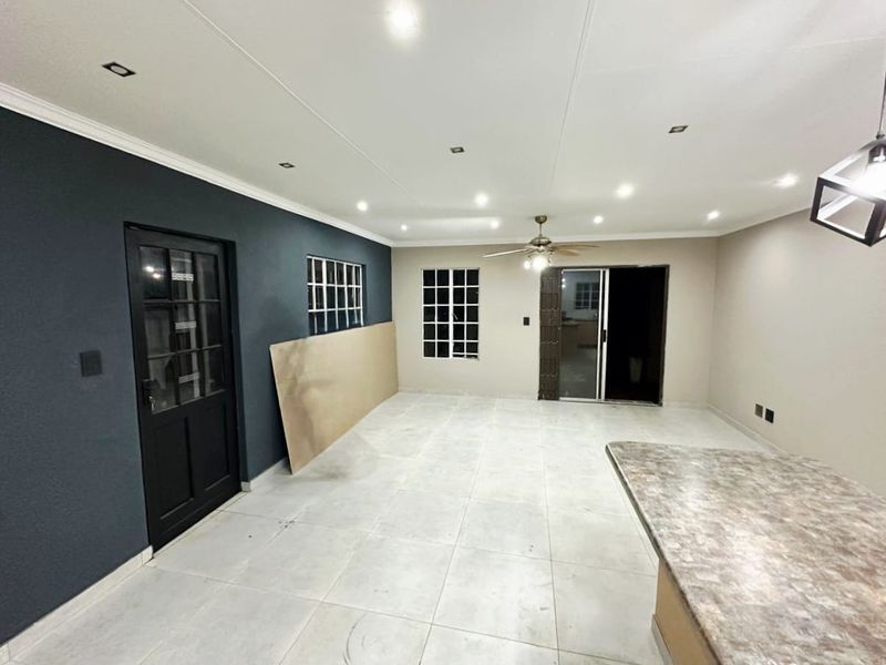 3 Bedroom House In Secure Estate For Sale - Photo 6