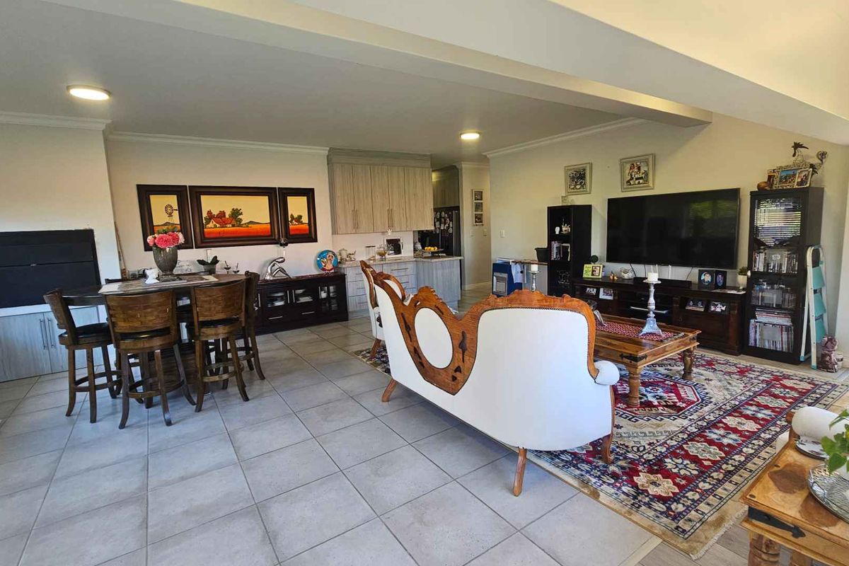 Breathtaking views & elegant living in Hartenbos - Photo 5