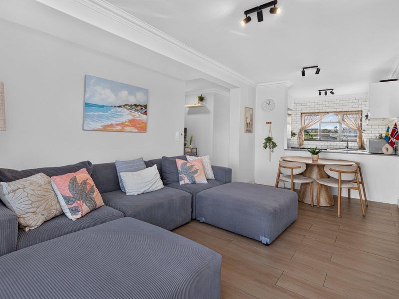 Beachside Living with Iconic Views of Table Mountain - Photo 7