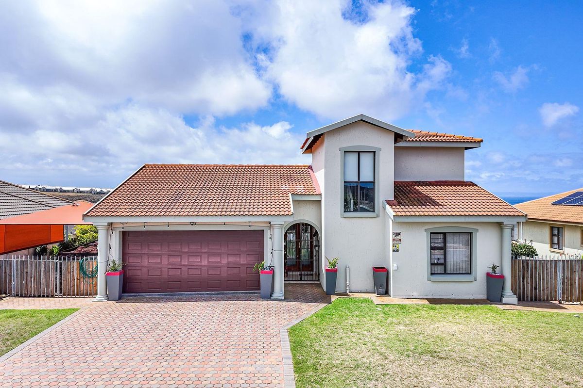 Exclusive Sole Mandate. North facing family home with sea view! - Photo 4