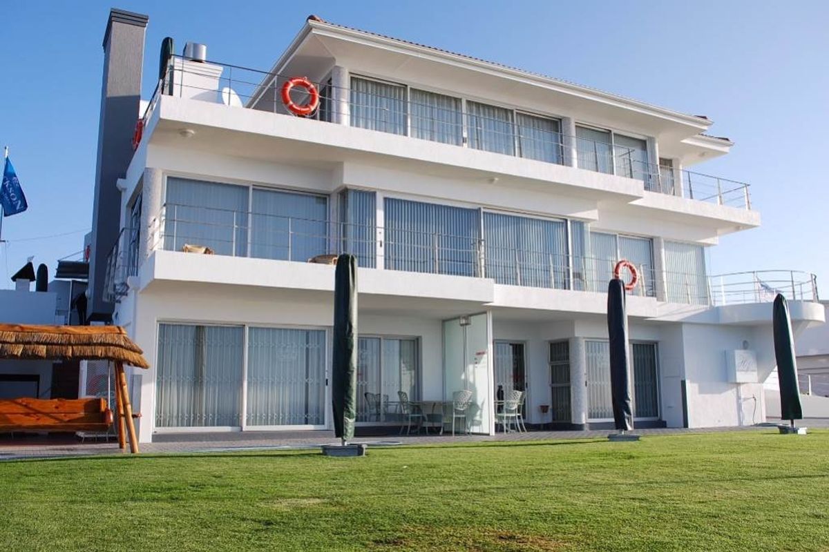 BUSINESS PROPERTY: TOP RATED GUESTHOUSE IN YZERFONTEIN - Photo 2